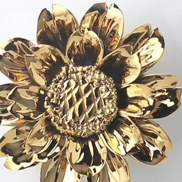 Homeroots 19" White And Gold Urn Ceramic Ginger Jar With Sculptural Details  Ceramic 571635