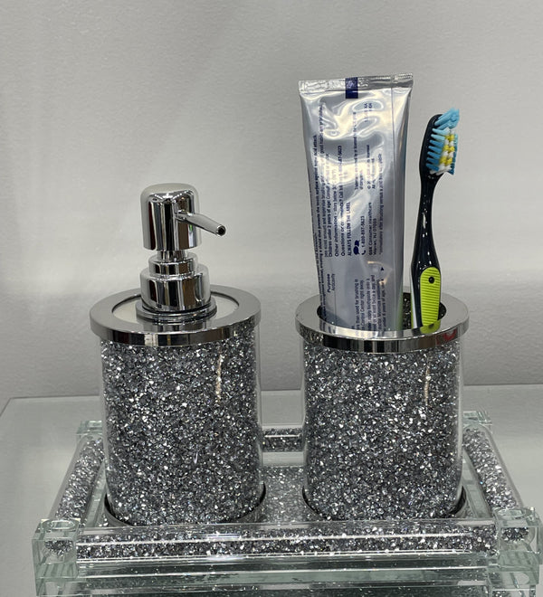 Homeroots Three Piece Clear And Silver Glass Bling Bathroom Accessory Set  Glass 571659
