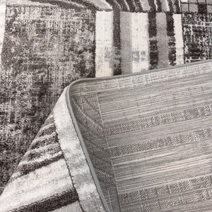 Homeroots 8' X 11' Gray Brown And Beige Abstract Area Rug  Polyester 571687