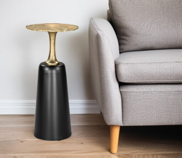 HomeRoots 26" Elegant Gold and Black Round Pedestal End Table - Versatile Accent Piece for Modern Interiors 572177