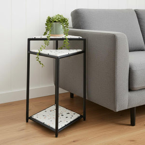 HomeRoots 20" Modern Black and White Pedestal End Table - Chic Triangular Design for Stylish Small Spaces 572182