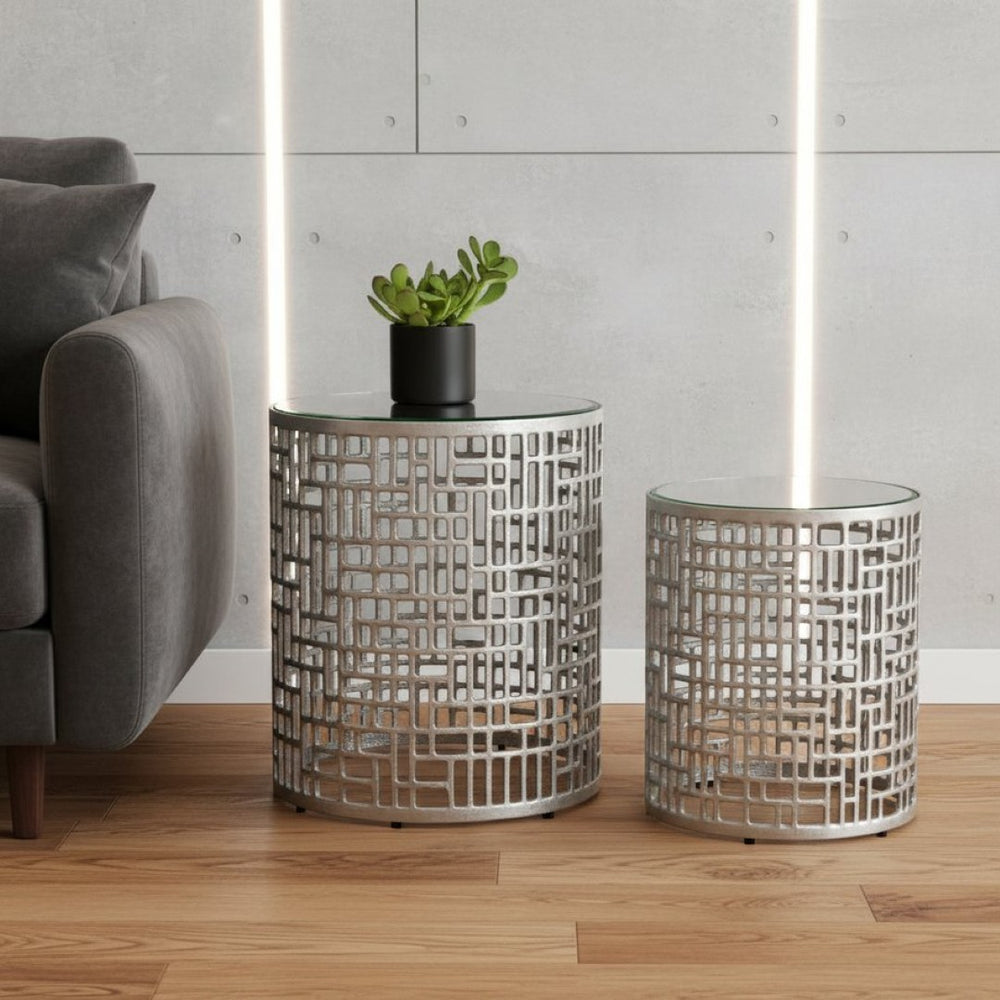 HomeRoots 20" Silver Mirrored Glass Pedestal End Table – Chic Aluminum Base, Versatile & Glamorous Design for Any Space 572184