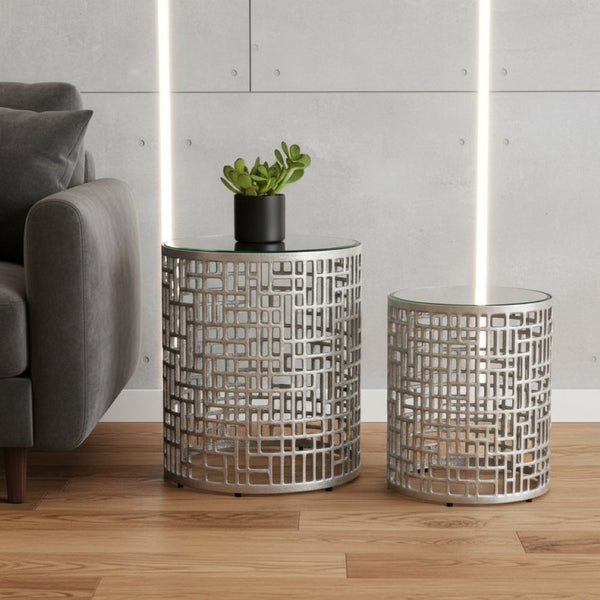 HomeRoots 20" Silver Mirrored Glass Pedestal End Table – Chic Aluminum Base, Versatile & Glamorous Design for Any Space 572184