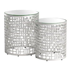 HomeRoots 20" Silver Mirrored Glass Pedestal End Table – Chic Aluminum Base, Versatile & Glamorous Design for Any Space 572184