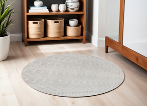 Homeroots 5' Gray Geometric Power Loom Round Rug  Polyester 572515
