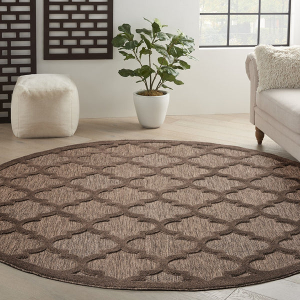 HomeRoots 8' Brown Round Geometric Area Rug - Stylish Indoor/Outdoor Accent with Durable, Low-Maintenance Design 572802