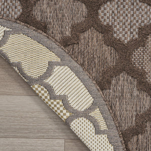 HomeRoots 8' Brown Round Geometric Area Rug - Stylish Indoor/Outdoor Accent with Durable, Low-Maintenance Design 572802