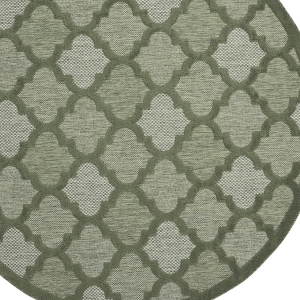 HomeRoots 8' Green Round Rug - Stylish Geometric Design for Indoor/Outdoor Spaces, Easy Care, Versatile Use 572803