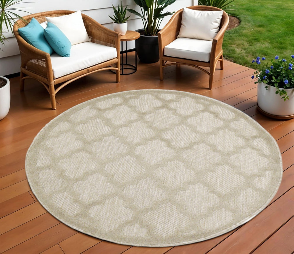 HomeRoots 8' Cream Round Geometric Area Rug – Modern Indoor/Outdoor Design, Easy Care & Versatile Style! 572804