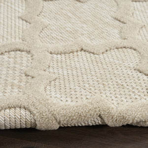 HomeRoots 8' Cream Round Geometric Area Rug – Modern Indoor/Outdoor Design, Easy Care & Versatile Style! 572804