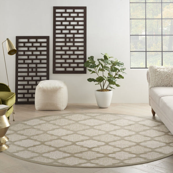 HomeRoots 8' Cream Round Geometric Area Rug – Modern Indoor/Outdoor Design, Easy Care & Versatile Style! 572804