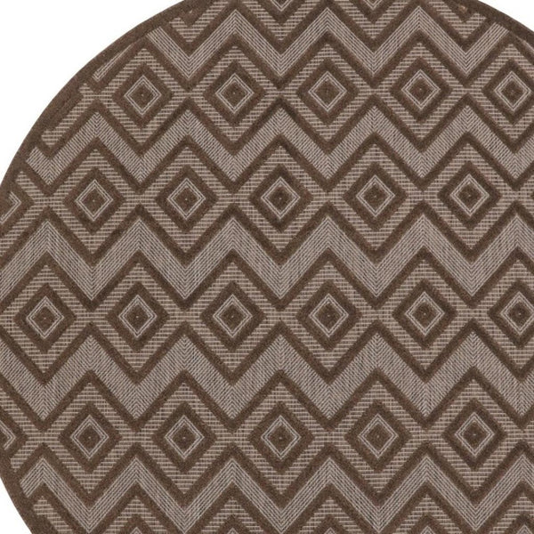 HomeRoots 8' Brown Round Geometric Area Rug - Versatile Indoor/Outdoor Solution with Low-Maintenance Style 572834