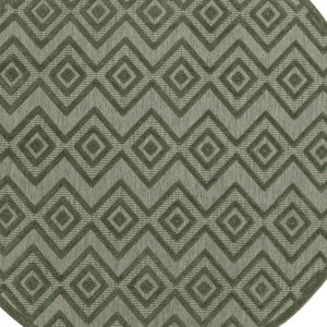 HomeRoots 8' Green Round Geometric Area Rug - Stylish Indoor/Outdoor Design with Low-Maintenance Durability 572835