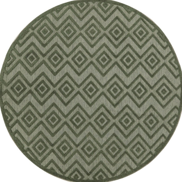HomeRoots 8' Green Round Geometric Area Rug - Stylish Indoor/Outdoor Design with Low-Maintenance Durability 572835