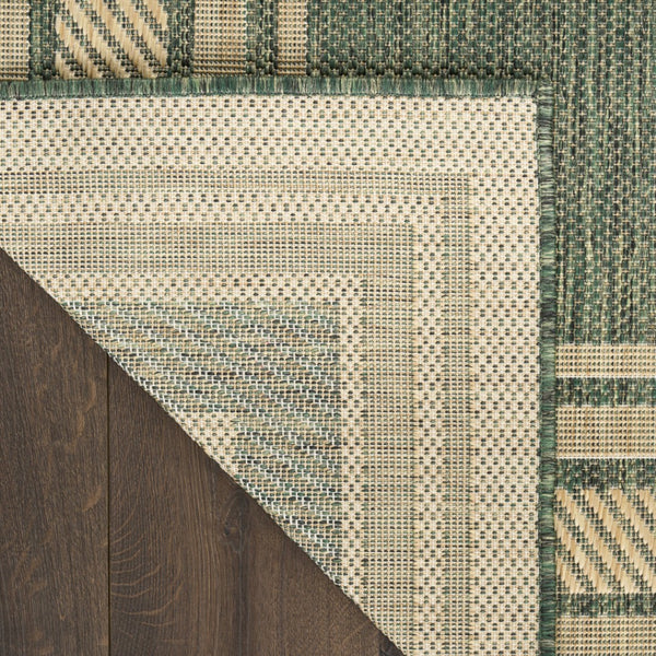 HomeRoots 6' X 9' Green Geometric Area Rug - Modern Indoor/Outdoor Carpet for Stylish Living & Easy Maintenance 572874
