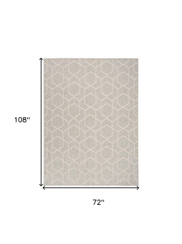 HomeRoots 6' X 9' Gray and Ivory Geometric Area Rug - Stylish, Durable & Easy-Care for Indoor/Outdoor Spaces 572880