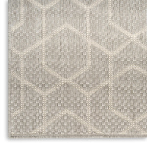 HomeRoots 6' X 9' Gray and Ivory Geometric Area Rug - Stylish, Durable & Easy-Care for Indoor/Outdoor Spaces 572880
