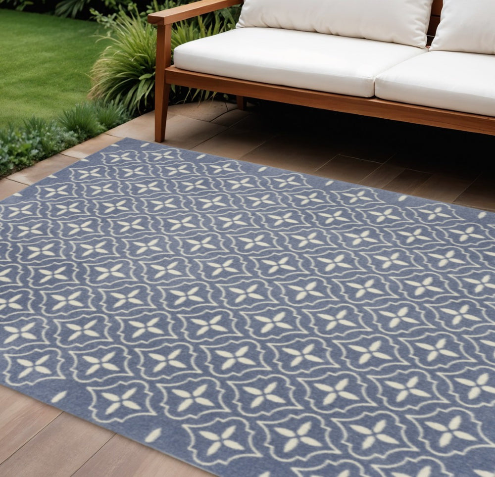 HomeRoots 6' Geometric Blue & Ivory Area Rug - Durable Indoor/Outdoor Design for Modern Spaces & Easy Care 572905
