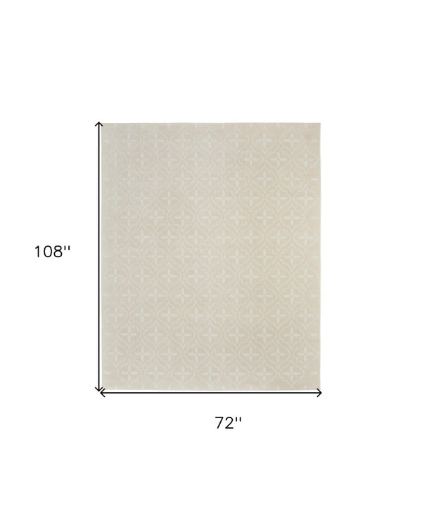 HomeRoots 6' Stylish Ivory and Beige Geometric Area Rug - Durable Indoor/Outdoor Design for Versatile Spaces 572908