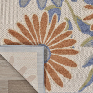 HomeRoots 6' X 9' Beige Floral Area Rug - Timeless Indoor/Outdoor Charm, Durable Design for High-Traffic Spaces 572996