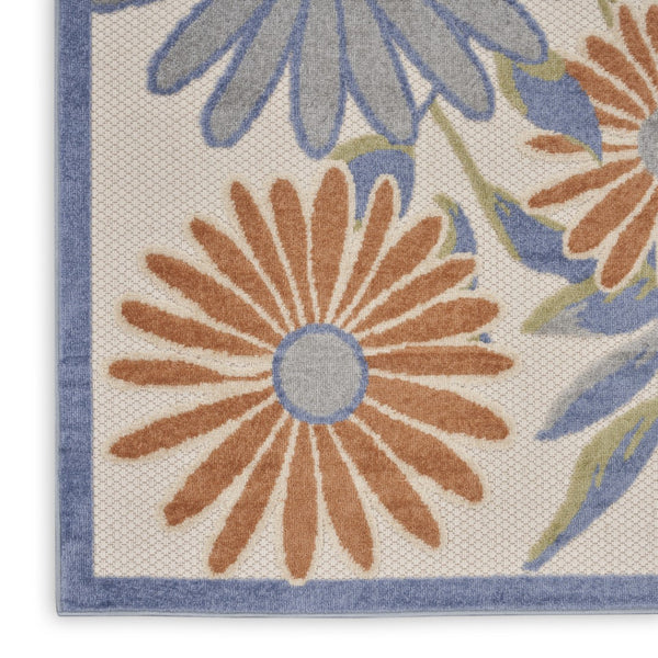 HomeRoots 6' X 9' Beige Floral Area Rug - Timeless Indoor/Outdoor Charm, Durable Design for High-Traffic Spaces 572996