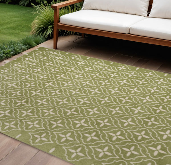 HomeRoots 8' X 10' Green And Ivory Geometric Area Rug – Modern, Durable, Indoor/Outdoor Style for Any Space 573067