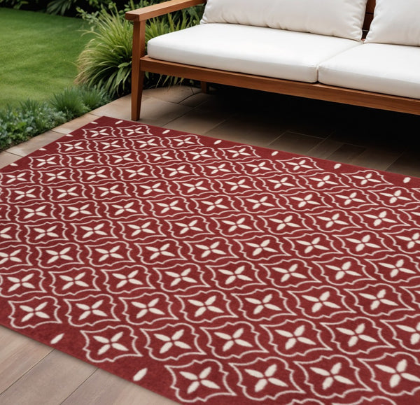 HomeRoots 8' x 10' Geometric Area Rug in Brick Red & Ivory - Stylish Indoor/Outdoor Design for Any Space 573071