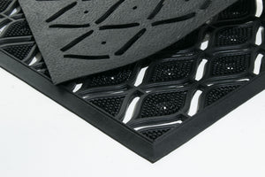 Homeroots 22" X 36" Black Rubber Outdoor Door Mat   573963