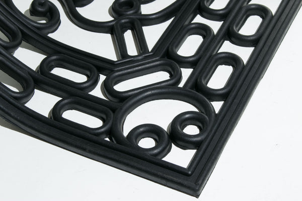 Homeroots 30" X 48" Black Rubber Pineapple Outdoor Door Mat   573969