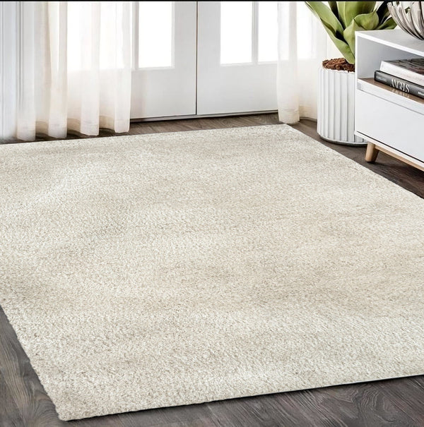 Homeroots 5' Luxurious Ivory Shag Hand-tufted Area Rug – Soft, Stain-resistant Comfort For Any Space 5' X 7' Polyester 574428
