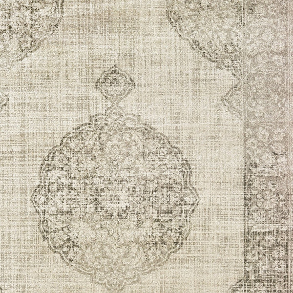 Homeroots 10' Ivory Oriental Power Loom Area Rug - Stylish, Stain Resistant, Perfect For Family Spaces & Decor 8' X 11' Polypropylene 574548