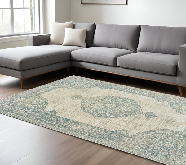 Homeroots 10' Ivory Oriental Power Loom Area Rug - Stylish, Stain Resistant, Perfect For Family Spaces & Decor 7' X 10' Polypropylene 574552