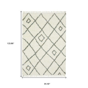Homeroots 5' Ivory Diamond Shag Area Rug With Fringe - Stylish, Stain-resistant Comfort For Any Space 8' X 11' Polypropylene 574639