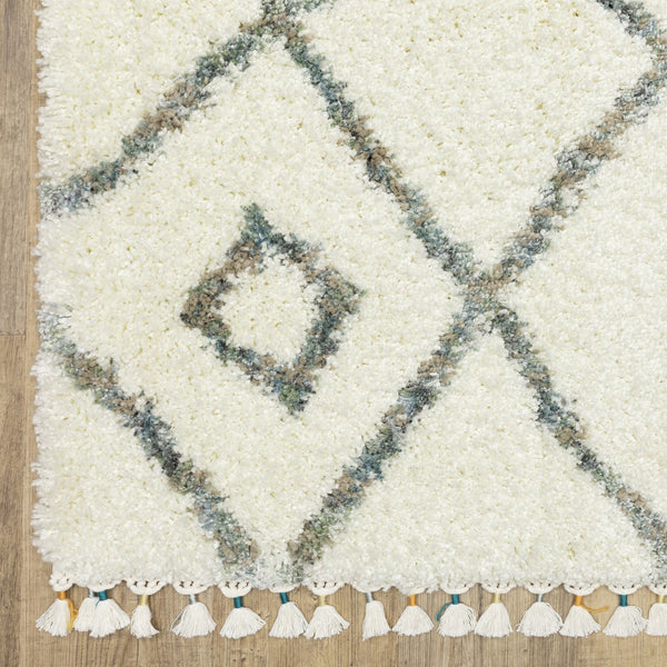 Homeroots 5' Ivory Diamond Shag Area Rug With Fringe - Stylish, Stain-resistant Comfort For Any Space 8' X 11' Polypropylene 574639