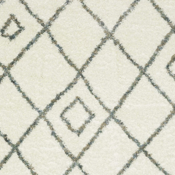 Homeroots 5' Ivory Diamond Shag Area Rug With Fringe - Stylish, Stain-resistant Comfort For Any Space 8' X 11' Polypropylene 574639