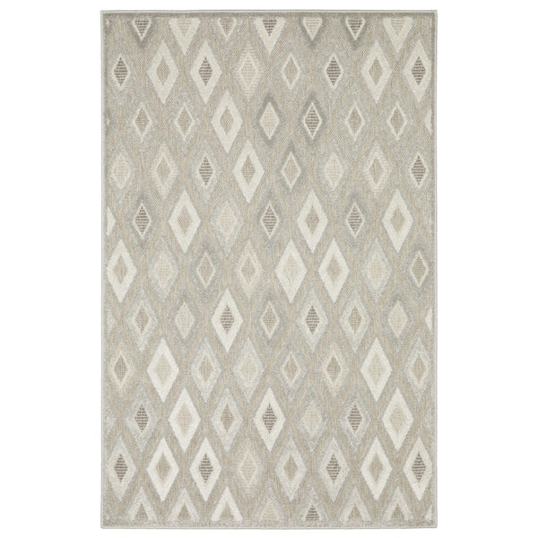 HomeRoots 5' Elegant Beige and Gray Diamond Area Rug – Durable, Stain-Resistant, Perfect for Any Home Decor 5' X 8' 574823