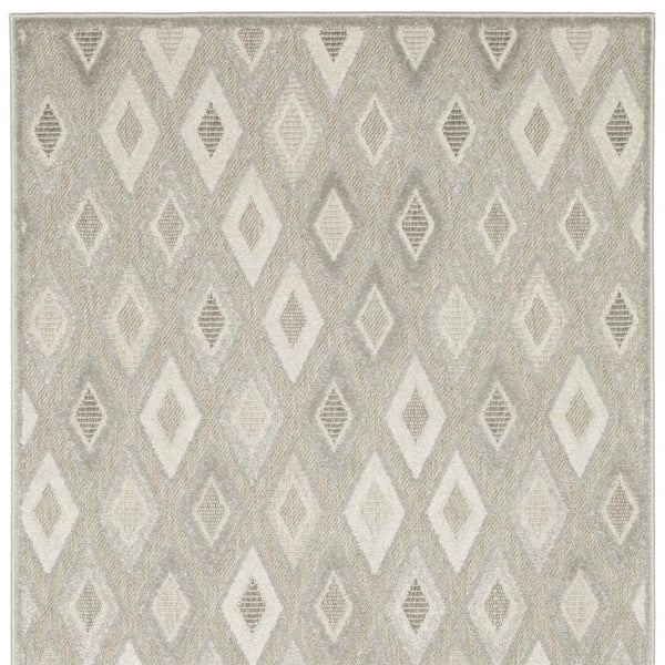 HomeRoots 5' Elegant Beige and Gray Diamond Area Rug – Durable, Stain-Resistant, Perfect for Any Home Decor 8' X 11' 574826