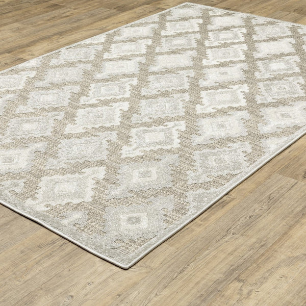 HomeRoots 5' Timeless Beige and Gray Oriental Area Rug - Stain Resistant, Durable, Perfect for High-Traffic Spaces 5' X 8' 574839