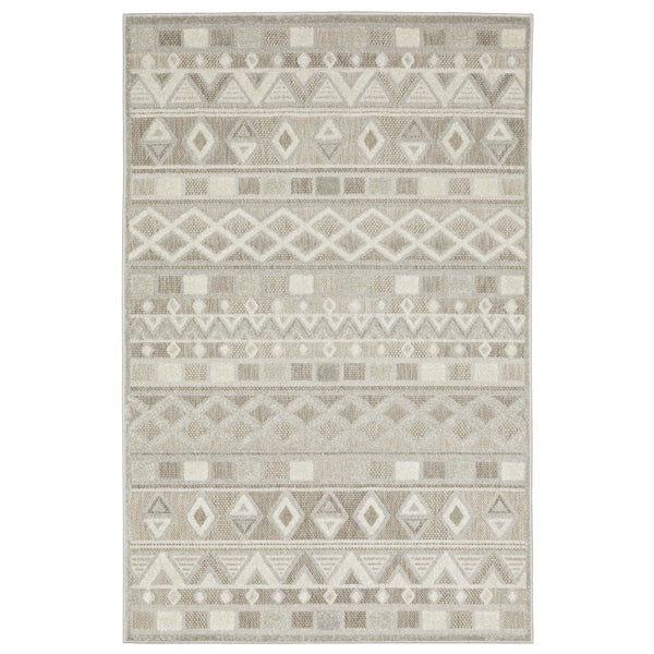 Homeroots 5' Geometric Power Loom Area Rug In Beige And Gray - Stylish, Stain-resistant Decor For Any Space 8' X 11' Polypropylene 574846