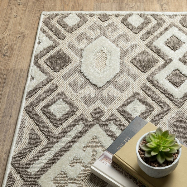 HomeRoots 5' Elegant Brown and Beige Tribal Area Rug - Durable, Stain-Resistant Design for Any Room Decor 5' X 8' 574847