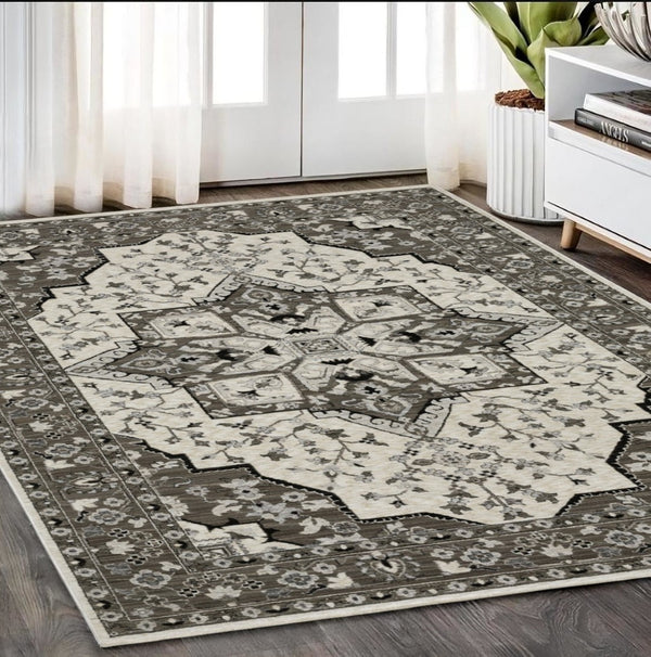 HomeRoots 5' Ivory and Gray Medallion Area Rug with Fringe – Timeless Style, Stain-Resistant, Perfect for Any Space 5' X 8' 574901
