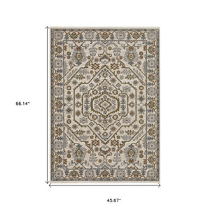 Homeroots 5' Floral Green Area Rug With Fringe - Stylish, Stain-resistant Design For Kid & Pet-friendly Homes 4' X 6' Polyester 574956
