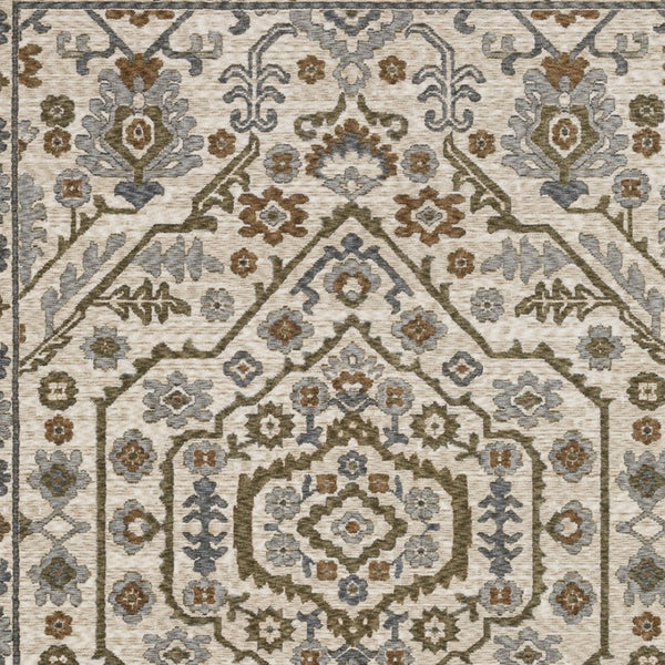 Homeroots 5' Floral Green Area Rug With Fringe - Stylish, Stain-resistant Design For Kid & Pet-friendly Homes 7' X 10' Polyester 574958