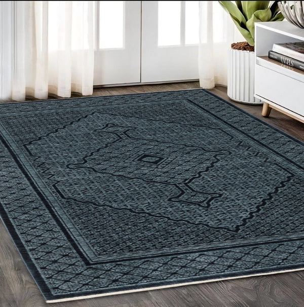 HomeRoots 5' Blue and Teal Medallion Area Rug with Trendy Fringe - Stain and Fade Resistant for Everyday Use 5' X 8' 574993