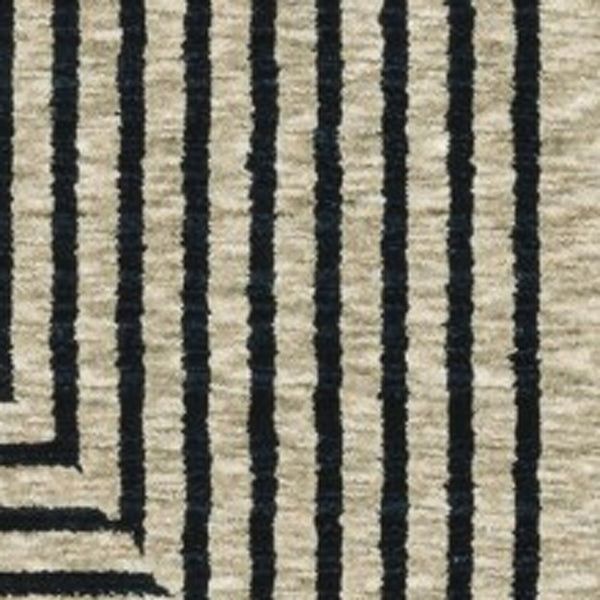 Homeroots 5' Beige Geometric Area Rug With Fringe - Stylish, Stain-resistant Design For Cozy Home Decor 10' X 13' Polyester 575006