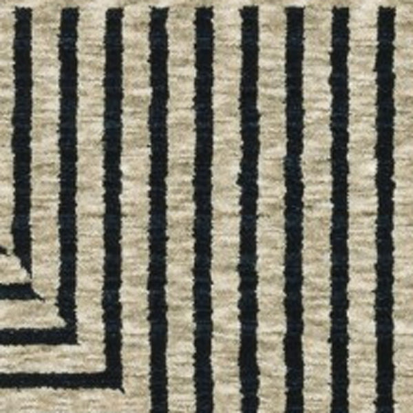 Homeroots 5' Beige Geometric Area Rug With Fringe - Stylish, Stain-resistant Design For Cozy Home Decor 7' X 10' Polyester 575007