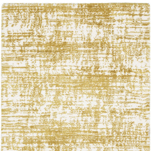 Homeroots 5' Abstract Green And Ivory Area Rug - Perfect For Kids And Pets, Stain Resistant, Artful Design 4' X 6' Polyester 575079