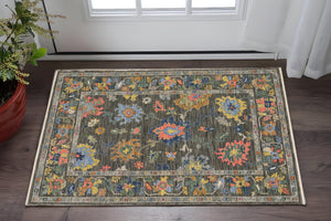 Homeroots 2' Cozy Gray Oriental Area Rug With Fringe - Elevate Your Space With Timeless Style And Warmth 2' X 3' Wool Blend 575205