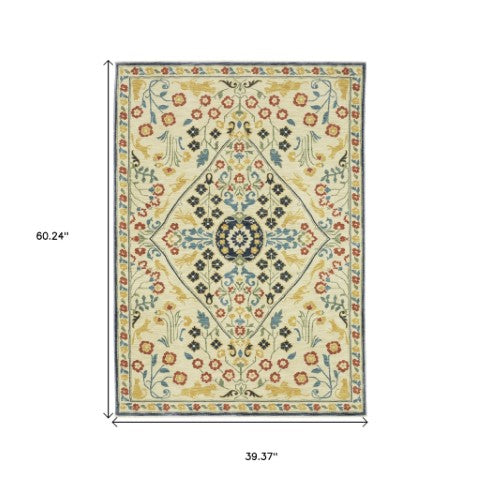 Homeroots 5' Ivory Oriental Area Rug With Fringe - Stylish, Stain-resistant Design For Cozy Home Decor 3' X 5' Polypropylene 575229