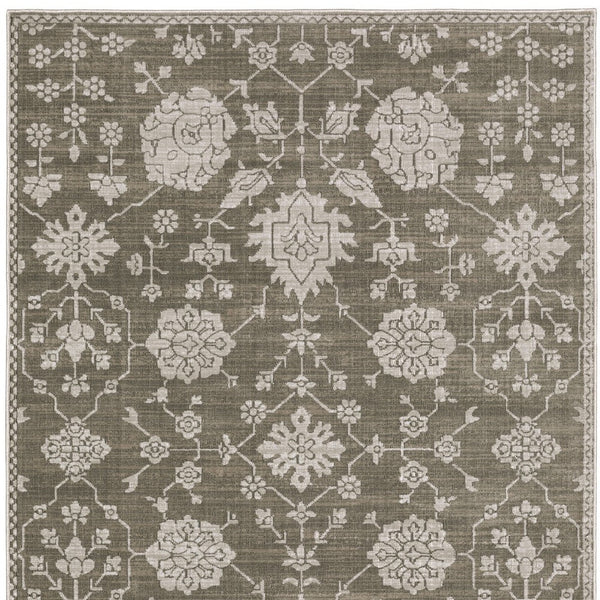 Homeroots 4' Gray Oriental Area Rug - Stylish, Stain-resistant Design For Cozy Spaces And Modern Decor 4' X 6' Polyester 575243
